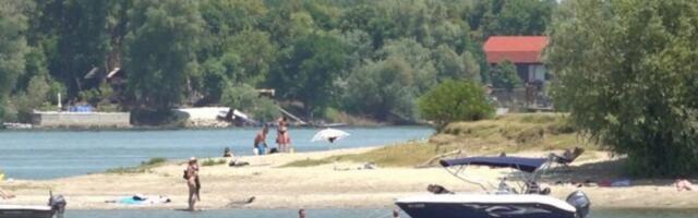 Da li je ovo moguće? Šok prizor iznad plaže Lido (FOTO)