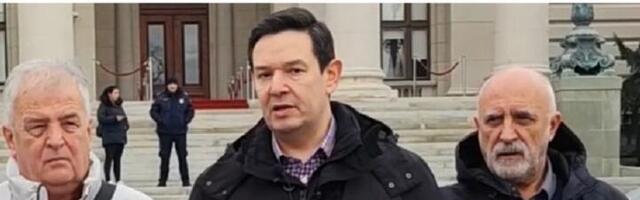 Šarović: Vučiću, ne šalji maskirane na narod (VIDEO)