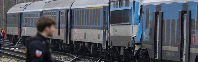 FOTO, VIDEO Sudarila se dva voza u Češkoj: Petoro teško povređenih i 40 lakše