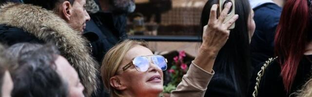 Pevačica redovno posećivala seksi šopove - Bez ovoga nije izlazila iz radnje