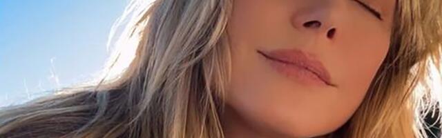 Hajdi ima 52 godine i obožava da se sunča u toplesu: Zapalila je mreže novim vrelim izdanjem pored bazena