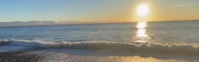 Prodaje kamen sa plaže za skoro 13.000 evra: Šok oglas privukao ogromnu pažnju na mrežama (FOTO)