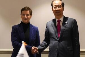 Брнабићева с премијером Републике Кореје о јачању дијалога и трговинској сарадњи