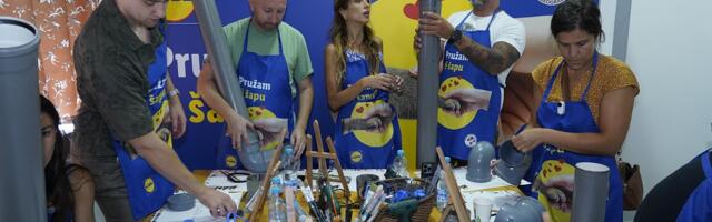 „PRUŽAM TI ŠAPU“ – LIDL DONIRAO TONU HRANE NAPUŠTENIM ŽIVOTINJAMA