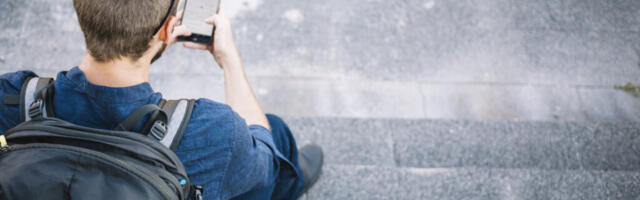 Zabrana korišćenja mobilnih telefona u školama u suprotnosti sa obrazovnom politikom države