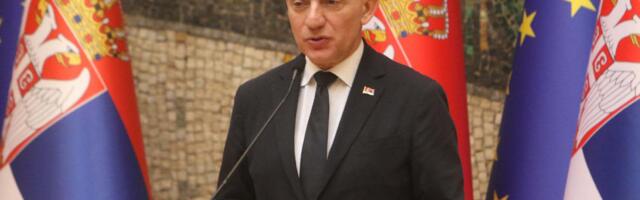 Sudije i tužioci traže ostavku ministra Vujića zbog gostovanja na Informeru