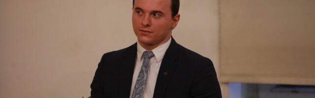 Kurtijev miljenik tragediju u Novom Sadu koristi na odvratan način: Odmah reagovala Ana Brnabić - dno, dna blokadera