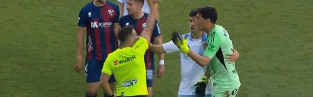 Incident u Španiji: Golman Saragose izgubio kontrolu posle crvenog kartona (VIDEO)