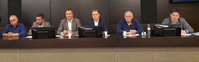 PEDALA! Vesić, Selaković i Mona za smenu Stefanovića