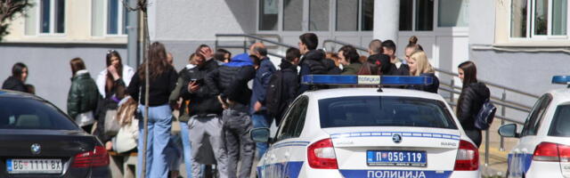 POZNATO U KOJOJ ŠKOLI RADI PROFESOR KOJI JE UČENICIMA PUŠTAO PORNO FILMOVE: Detalji užasa otkrivenog u Novom Sadu