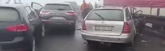 U lančanom sudaru na “Milošu Velikom“ učestvovalo više od 10 vozila, muškarac podlegao povredama