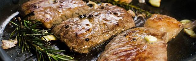 Greška koju mnogi prave: Ovo meso nikada ne ide na teflonski tiganj!