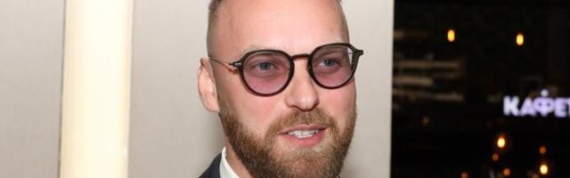 "Istina je da nemam taj deo": Pevaču gost odgrizao uvo na nastupu, sad pričao o tužbi