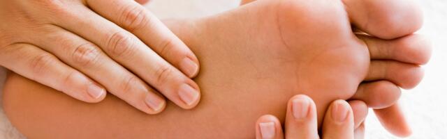 Ovaj neprijatan simptom na stopalima mogao bi da ukazuje na dijabetes ili bolest jetre