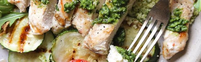 Grilovana piletina sa kus kus-om u pesto sosu