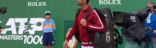 Novak se PRERUŠIO i oduševio mališane u Tivtu (VIDEO)