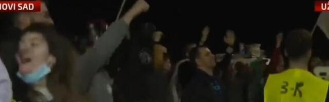 STUDENTI SKAČU OD SREĆE NA MESTU GDE JE 15 LjUDI POGINULO: I u trenutku dok su im kolege izbile oko policajcu!