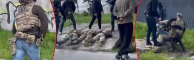 (VIDEO) Počeo krvavi okršaj na ulicama Odese! Ukrajina u stanju šoka, uleteli su u grad i započeli stravičnu akciju