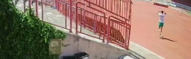 (VIDEO) Tornado na stadionu „Karađorđe“ u Novom Sadu: vetar podigao sunđere od 100 kilograma