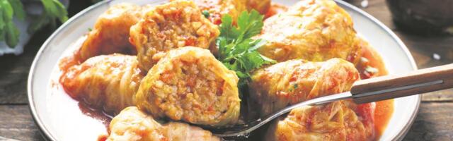 Recept za sarmu star 70 godina kruži mrežama: Obavezan je jedan sastojak oko kog se potegla opasna polemika
