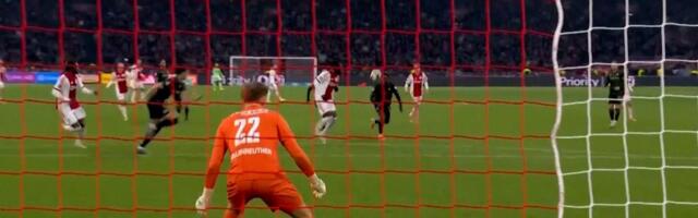 Ajaks rutinski savladao Fejenord u 200. derbiju