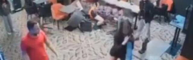 Opšta makljaža u kladionici: Leteli stolovi i stolice (VIDEO)