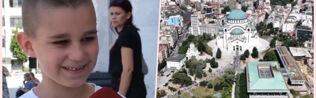 "Da dobijem brata ili sestru": Dok hiljade ljudi čeka satima u redu, dečak pred pojas Bogorodice stao sa jednom željom