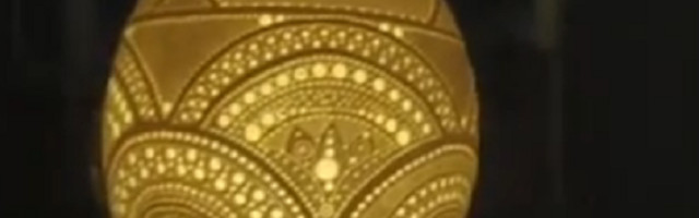 Tri godine bušio je jaje, kada je završio ušao je u ginisovu knjigu rekorda (VIDEO)