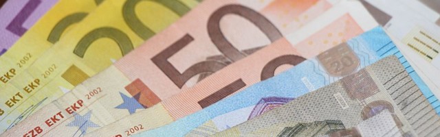 Srbija prvi put emitovala zelenu evroobveznicu i zadužila se milijardu evra