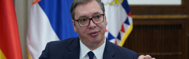 Predsednik Vučić sutra sa Džonijem Depom i Milošem Bikovićem
