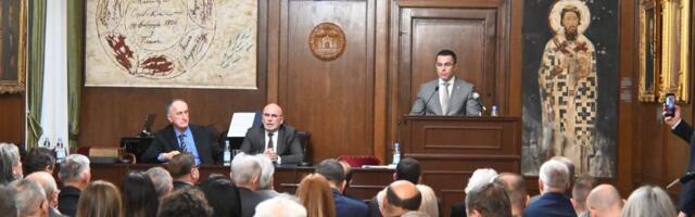 Neprocenjivo blago konačno na sigurnom: Matici srpskoj uručen dokument star više od 750 GODINA