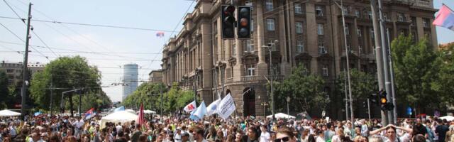 Protest ispred zgrade Vlade: „Univerziteti na raskrsnici“