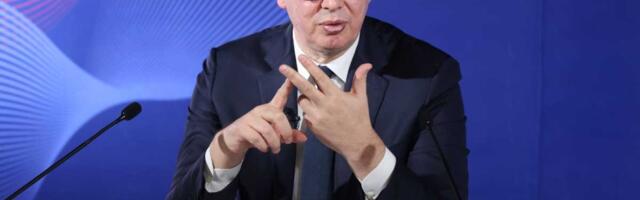 "U NAREDNIH 24 SATA VERUJEM DA ĆEMO SE RADOVATI FENOMENALNIM POLITIČKIM VESTIMA" Vučić čestitao Novu godinu, pa poručio: Radili smo naporno, zaslužili smo!