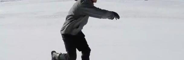 Svi su poludeli za “snowfeetom“: Mini-skije polako pobeđuju tradicionalnu ski opremu (VIDEO)