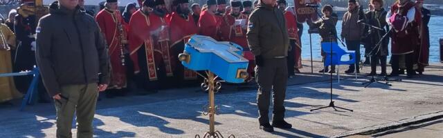 Svi su gledali u ovaj prizor na Adi: Pogledajte video snimak neposredno pred plivanje za Časni krst