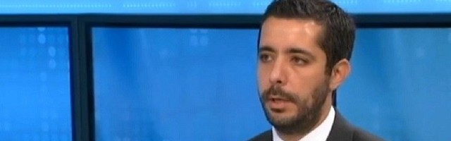 MONI MUKA, A HVALI VUČIĆA: Milioni se rasuli kroz obilaznicu...