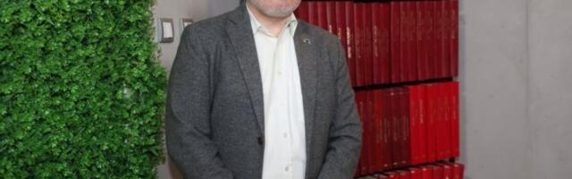 "KOSTA JE KASNO PROHODAO, A ONDA JE STIGLA DIJAGNOZA!" Vladan je otac mladića koji boluje od Dišenove mišićne distrofije, bolesti koja pogađa SAMO DEČAKE,  a ovo je njihova priča! (VIDEO)