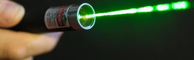 Horor u Zagrebu: Dvoje dece (12 i 13) izgubilo vid posle "igre" sa laserima!