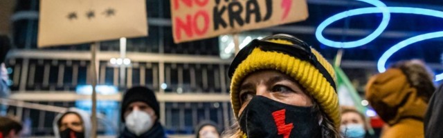 Pravo na abortus je lična odluka žene - Poljakinje ne odustaju od namere da ospore sramni zakon