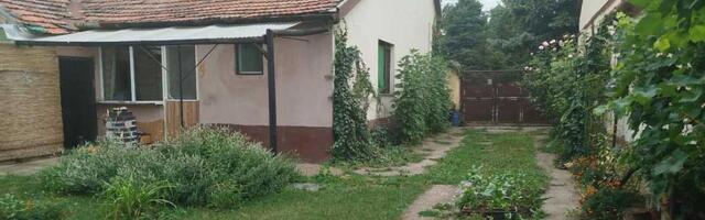 FOTO: Prodaje se kuća na atraktivnoj lokaciji u Zrenjaninu, sa velikim placem