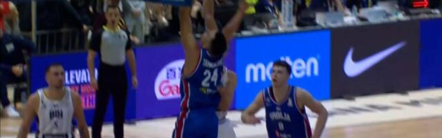 Sjajan potez Tanaskovića: Pogledajte atraktivno zakucavanje posle odlične akcije našeg tima!