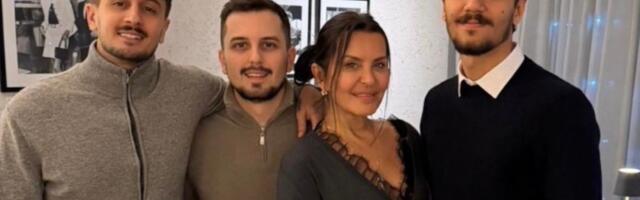 Elena Karić pokazala sinove, dobila ih iz 3 različita braka: Izrasli su prave u frajere, jedan tek punoletan