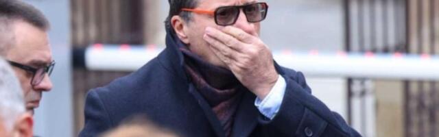 ŠUŠKALO SE DA TATA NA RTS ZARAĐUJE DESETINE HILJADA EVRA, A ĆERKA SE OBLAČI NA BUVLJAKU! Sasula istinu svima u FACU