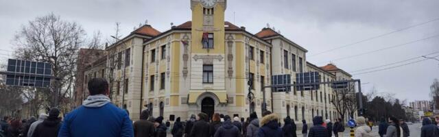 15 meseci od pada nadstrešnice – niški studenti zahtevaju odgovornost, nezavisno pravosuđe i pravdu za 16 ubijenih