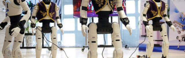 Хуманоидни роботи демонстрирали борилачке вештине