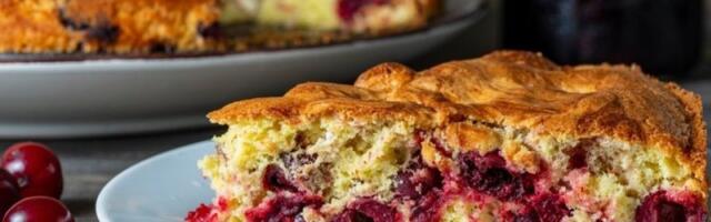 Najukusniji posni kolač sa višnjama: Mekan kao duša, bez kapi ulja