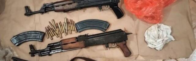 AUTOMATSKE PUŠKE, M48, MUNICIJA - CEO ARSENAL ORUŽJA! Uhapšen mladi Podgoričanin! (FOTO)
