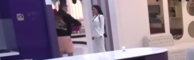 POZLILO STANIJI DOBROJEVIĆ: Hitno NAPUSTILA Belu kuću, izvedena zbog JECAJA! (FOTO)