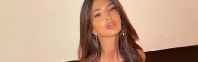 Grudi pucaju u vrelom dekolteu - Đina Džinović pozirala u tami, pa zapalila mreže (FOTO)