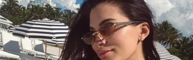 Verila se trudna pevačica: Izgovorila "da" na jahti - Na ruci samo dijamanti (FOTO)